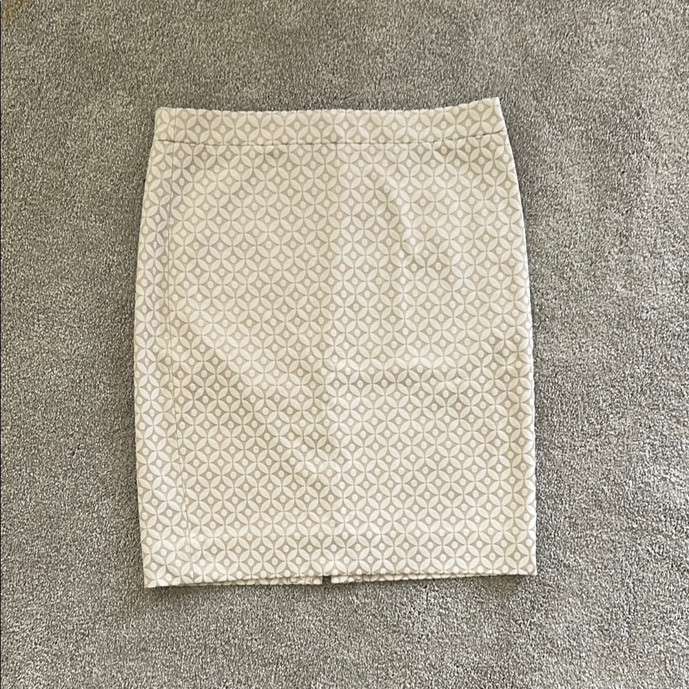 J.Crew Women’s Pencil Skirt in Size 4